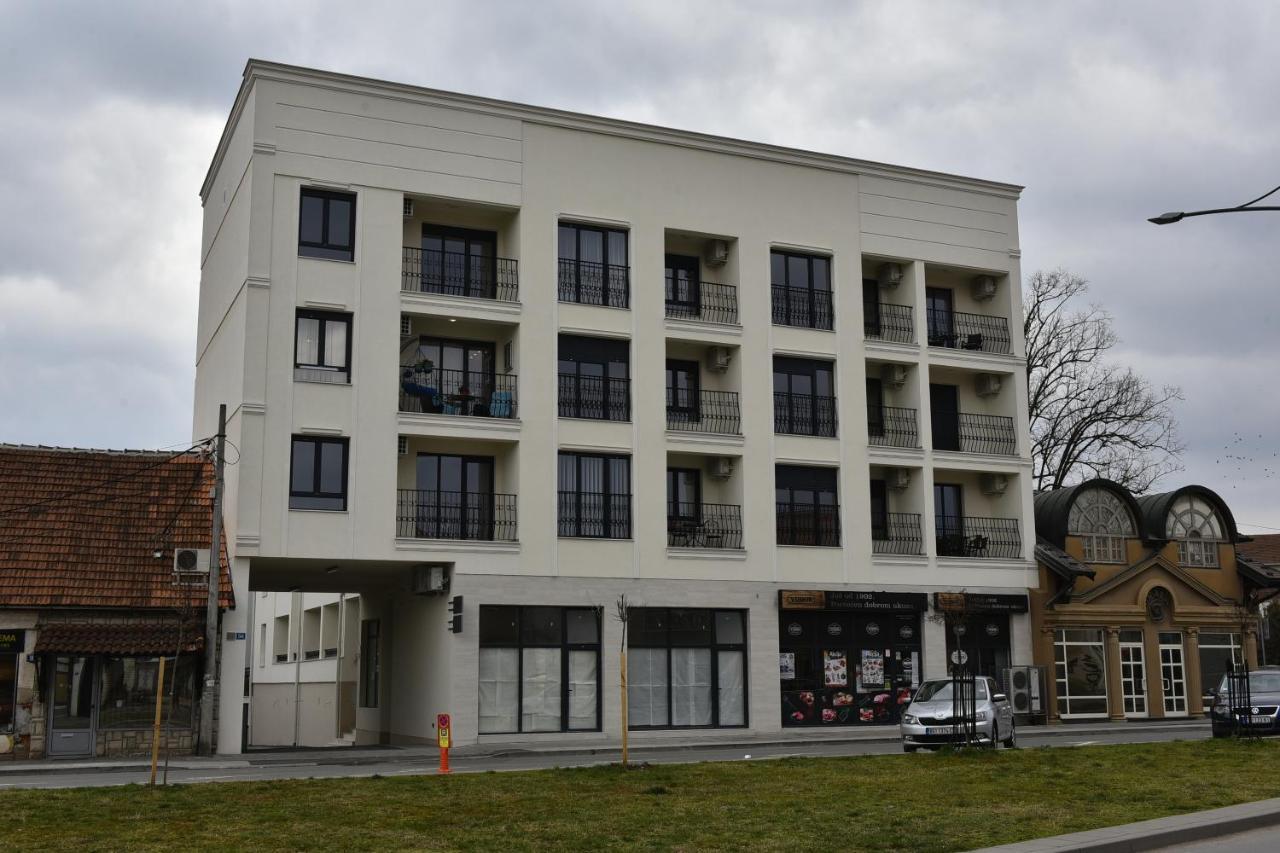 ČačakGrand Lux Apartman公寓 外观 照片